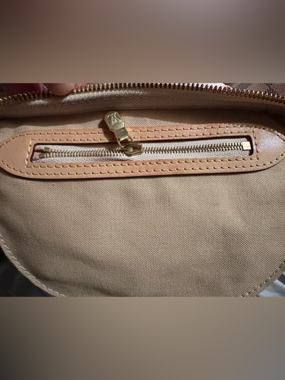 Louis Vuitton Damier Azur Bandoulier Speedy 25, with 2 LV Badeaus - Picture 15 of 17